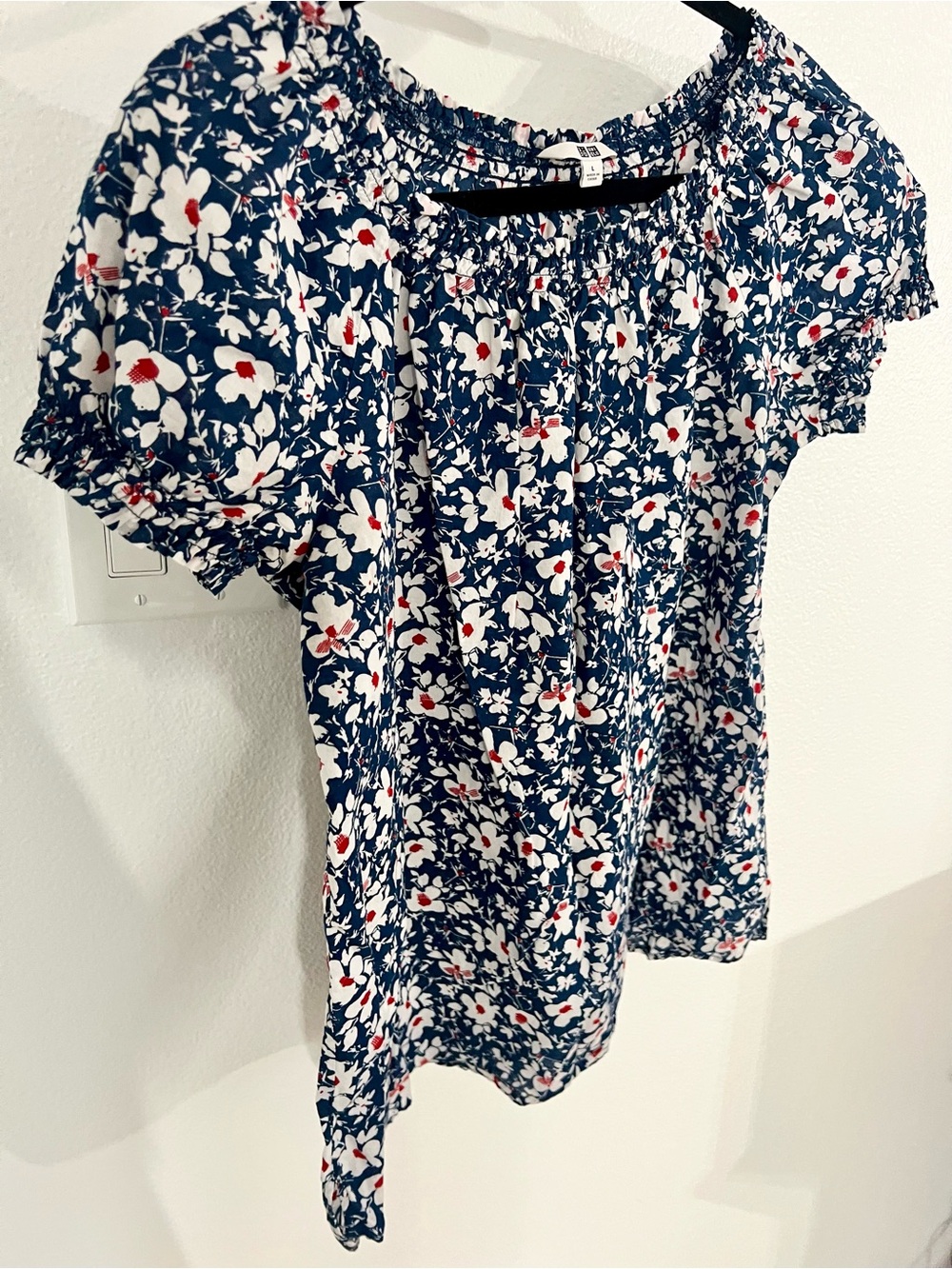 Uniqlo 100% cotton floral peasant top size L summer patriotic